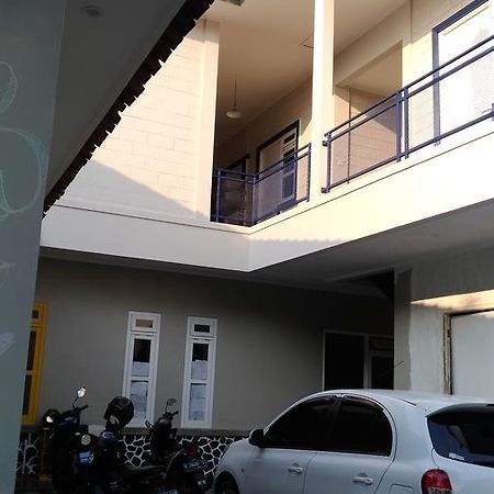 Hotel Roemah Kesambi Cirebon Exterior foto